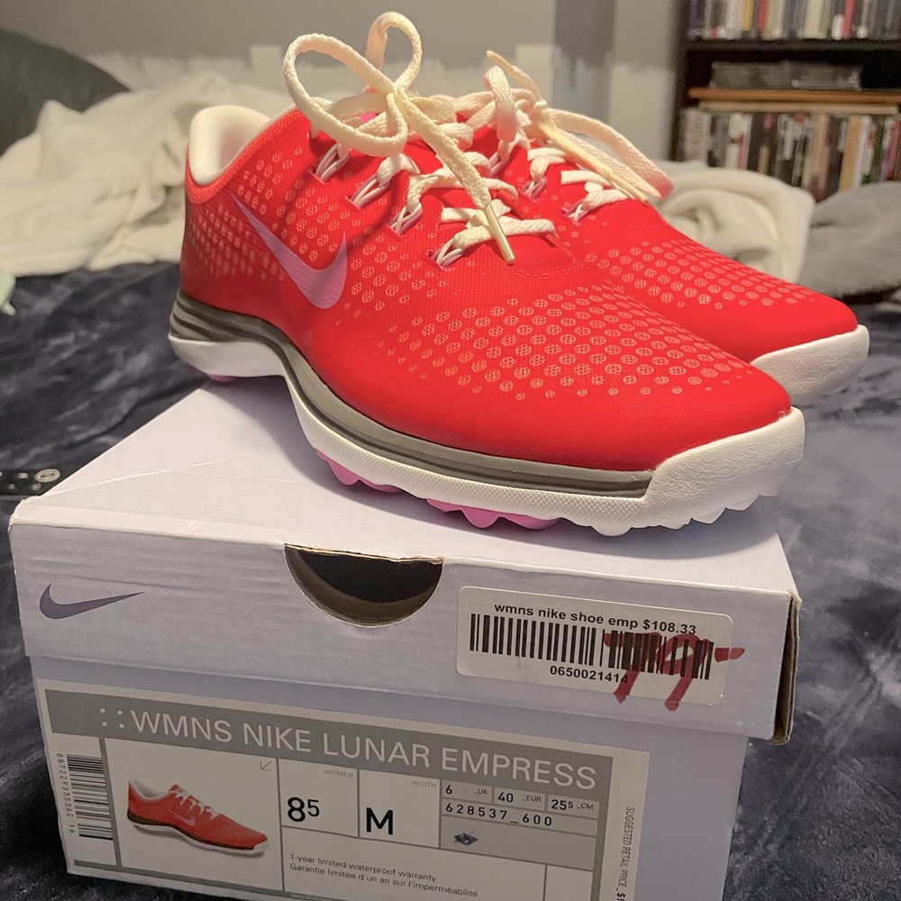 Womens Nike Golf shoes size 8.5